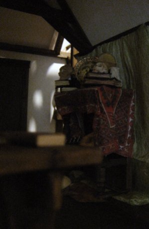 Strange lighting on wall - theinfill dolls house blog