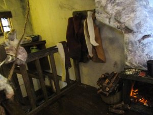 theinfill blog – Clemcold Cottage scratch build eighteenth century scenes - eighteenth century visiting wig and clothes