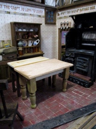 theinfill dollhouse blog - Arts and Crafts Movement